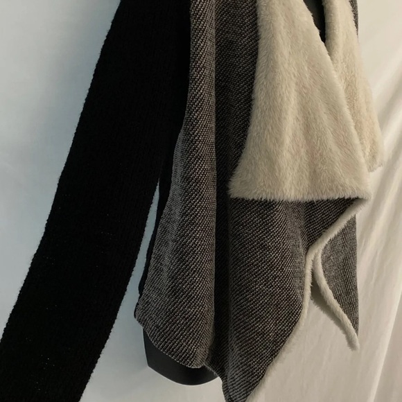 “Skies are Blue” open draped sweater XS - Picture 4 of 8